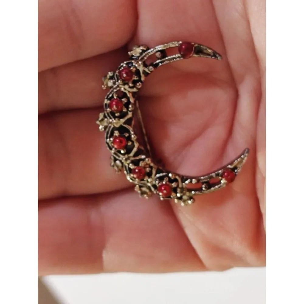 VTG Victorian Style Ornate Gold Tone Red Glass Cabochons Crescent Moon Brooch
